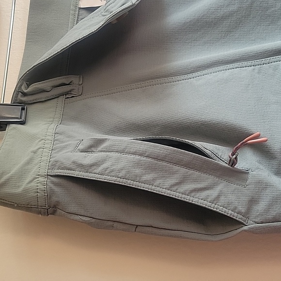 ZeroXposur Man  Gray Flat Front Outdoor Shorts Sz XL Goof Condition - Picture 4 of 10